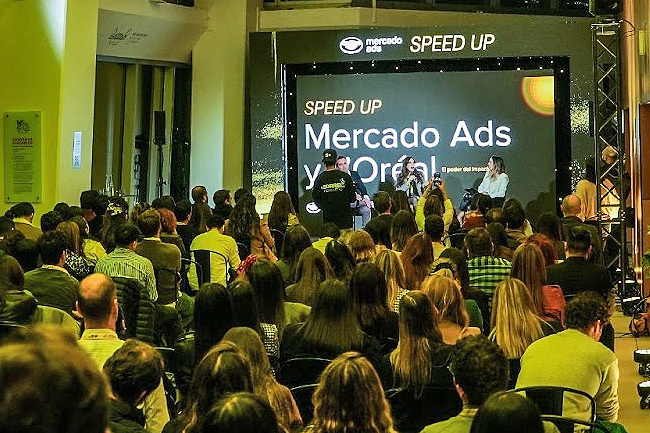 Mercado Ads Speed Up Santiago Publimark