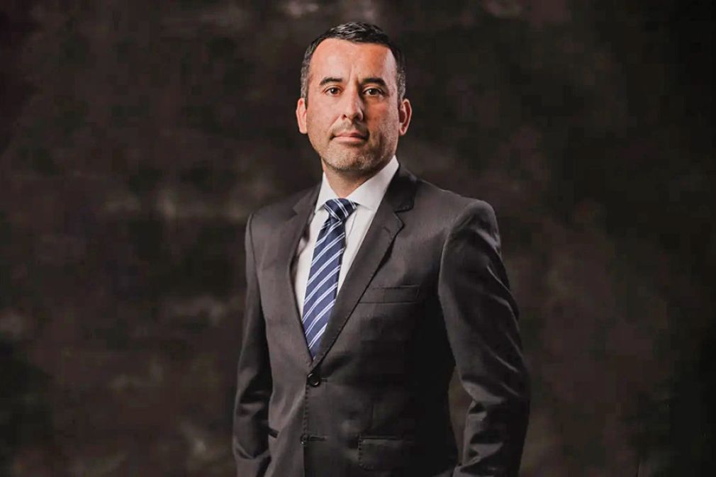 Gabriel Barrio y su estrategia para emocionar con una marca de cemento