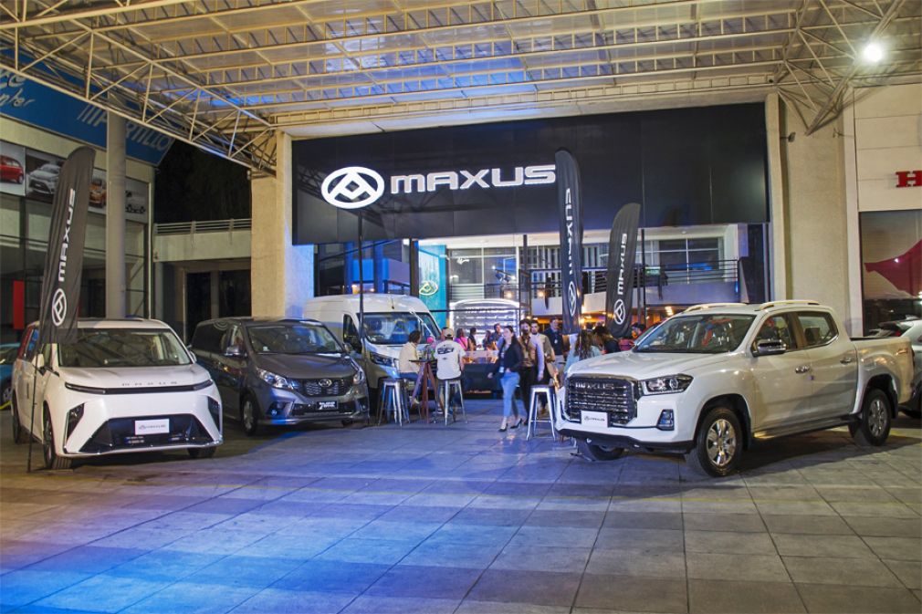 Maxus celebra 10 a&ntilde;os, inaugura showroom y presenta nueva van