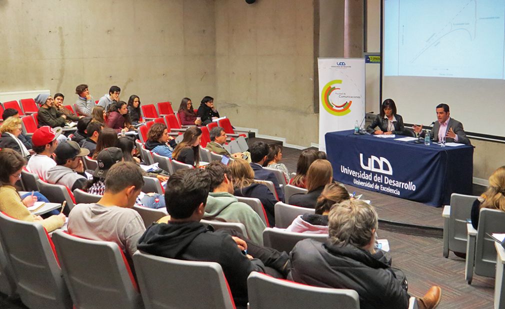 UDD imparte dos diplomados en comunicaci&oacute;n