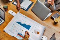 Inversi&oacute;n publicitaria casi cierra el a&ntilde;o con alza cercana al 40%