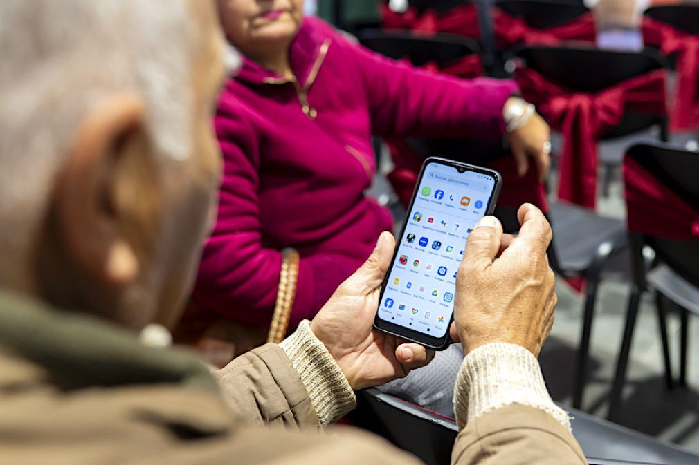Entel frente al desaf&iacute;o del envejecimiento en Chile