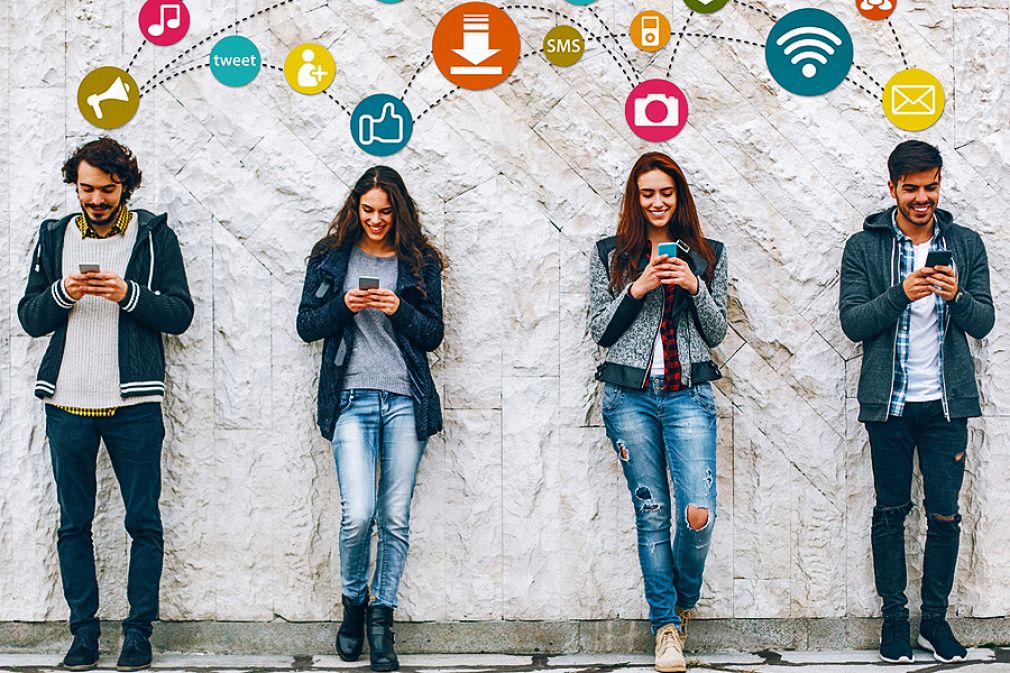 Soporte a través de redes sociales y apps de mensajería