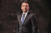 Gabriel Barrio y su estrategia para emocionar con una marca de cemento