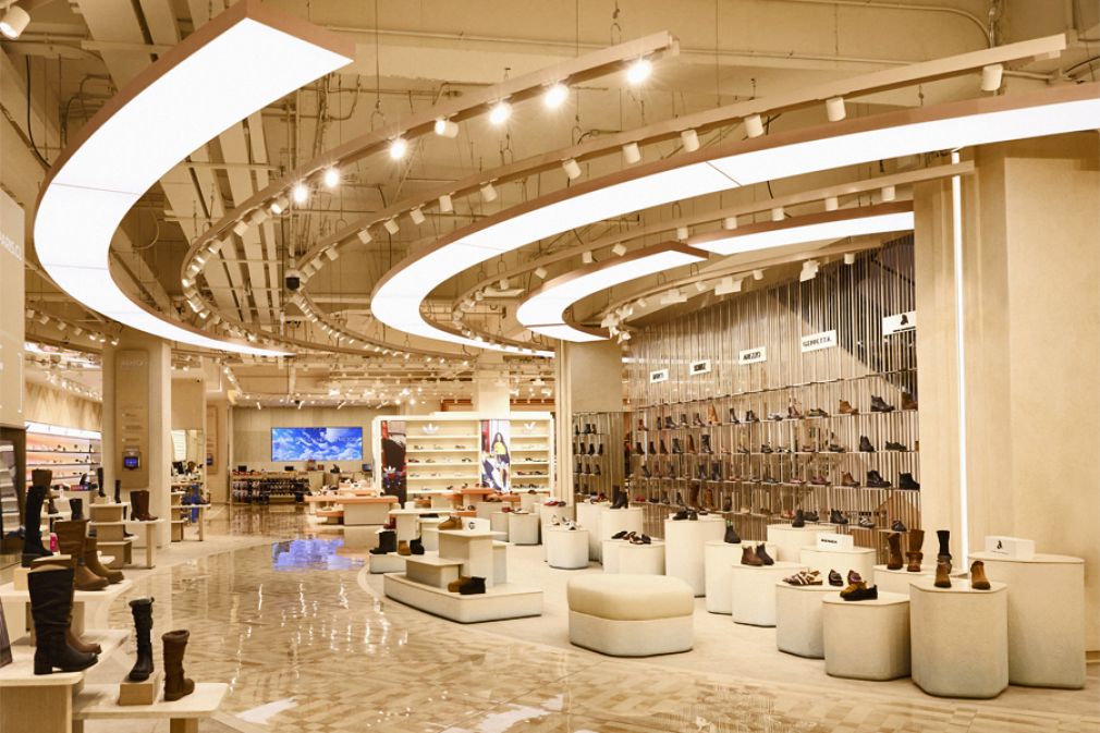 Reinauguraci&oacute;n de tienda Paris en Cenco Alto Las Condes