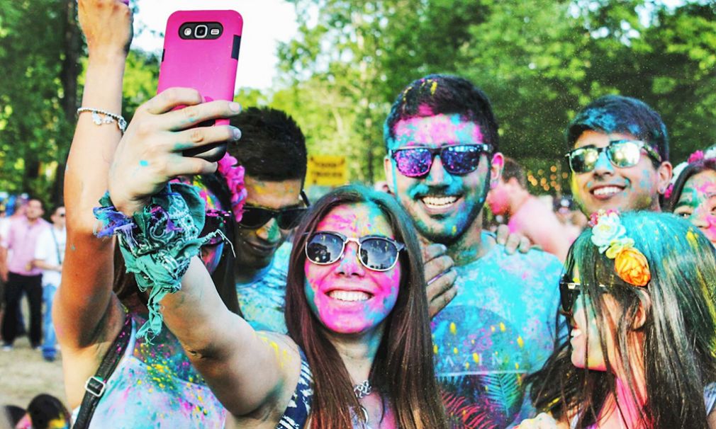 Centennials chilenos son m&oacute;viles y conectados