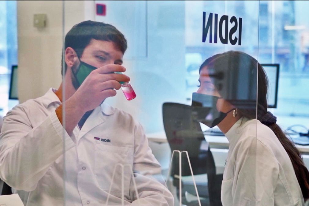 Industria farmacéutica premia iniciativa de transparencia