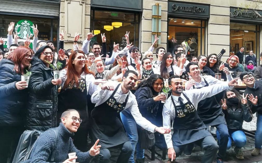 Starbucks celebr&oacute; D&iacute;a del Caf&eacute; con cata masiva