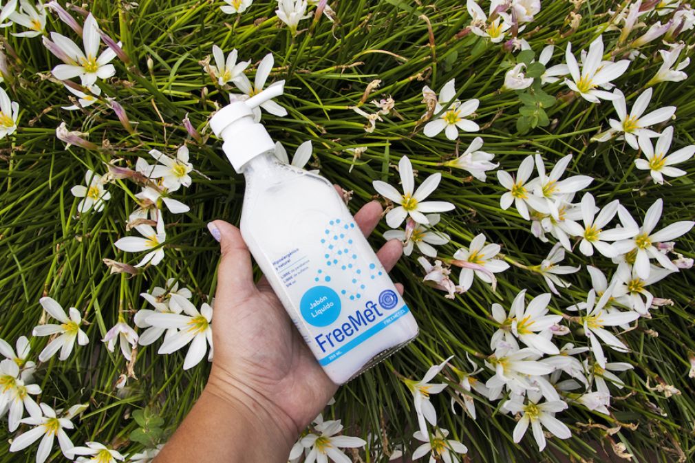 Jab&oacute;n l&iacute;quido FreeMet natural e hipoalerg&eacute;nico