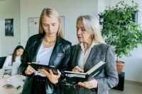 Qu&eacute; priorizan en el trabajo las diferentes generaciones