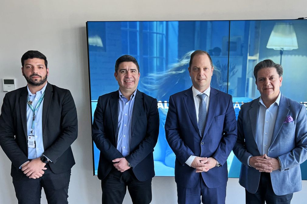 Ian Mart&iacute;nez, Nelson L&oacute;pez, Enrique Coulembier y Jos&eacute; Estay