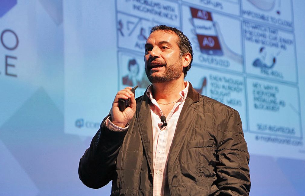 Iv&aacute;n Marchant en seminario de IAB Chile
