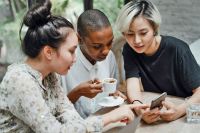 C&oacute;mo insertarse de manera efectiva en las conversaciones sociales