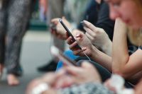 La pandemia se vive desde un dispositivo m&oacute;vil