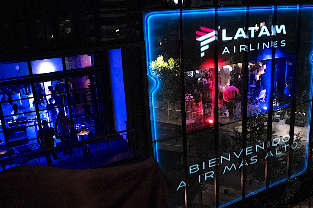 Lanzamiento inmersivo de la nueva promesa de Latam Airlines
