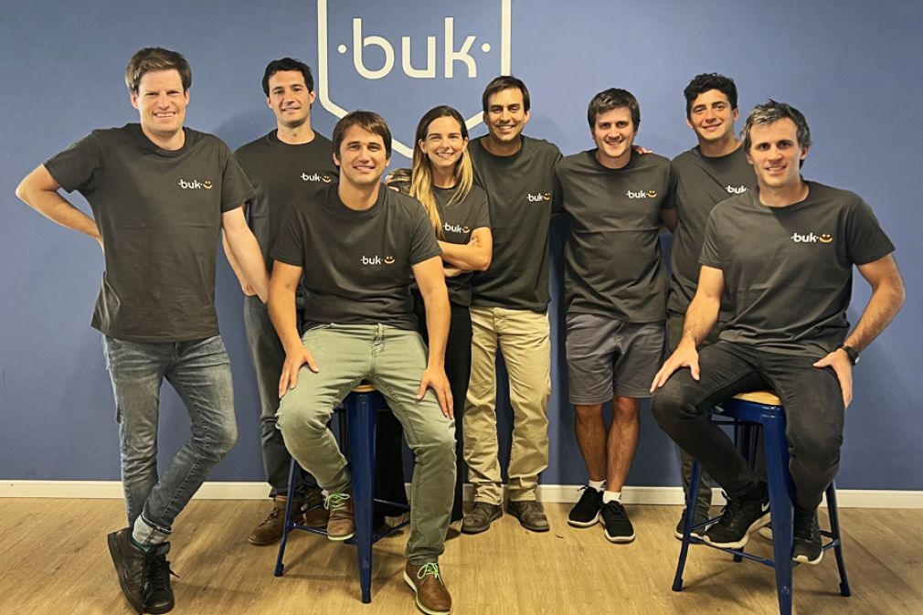 Startup chilena Buk adquiere fintech PayFlow Chile