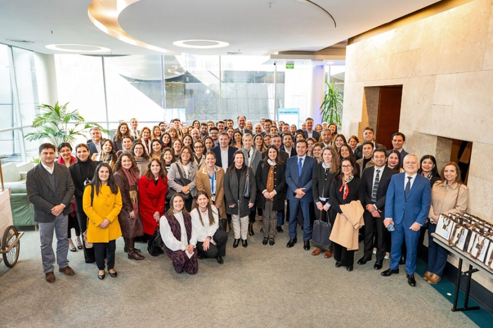 Iniciativa frente al desafiante desempleo juvenil en Chile