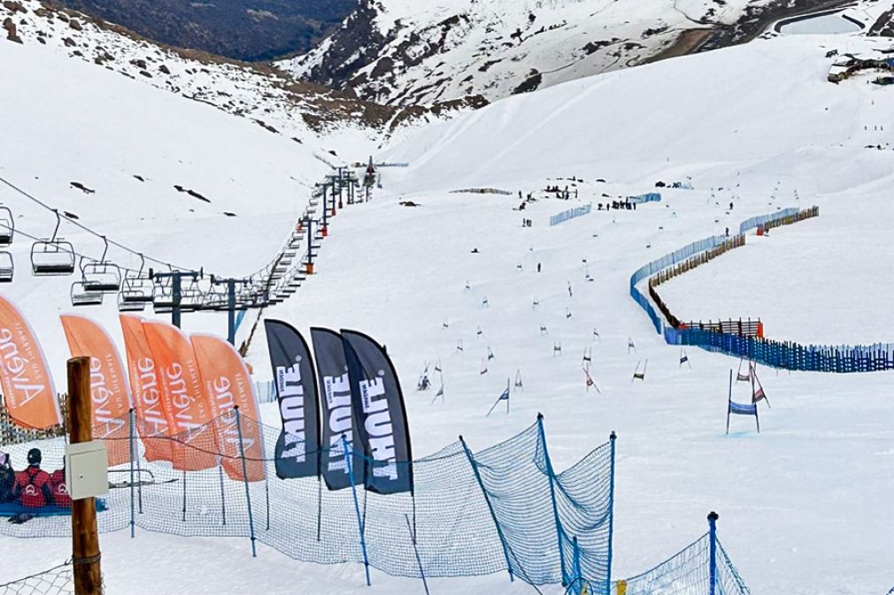 Av&egrave;ne se suma como auspiciador de circuito de ski