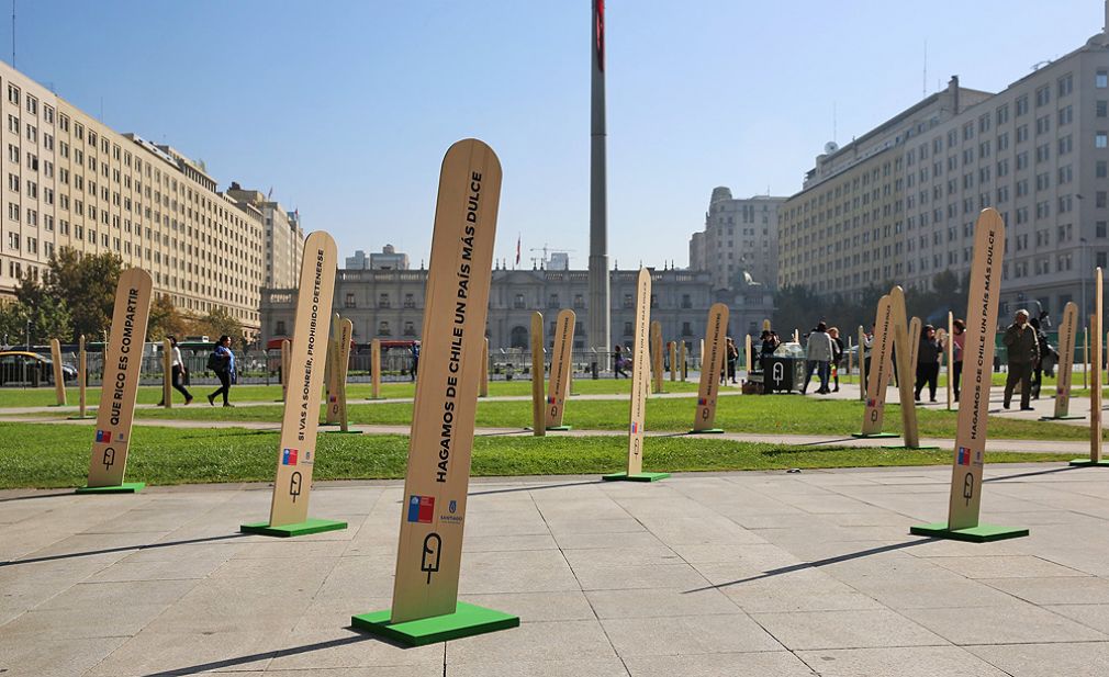 Mensajes de buena onda en palitos de helado