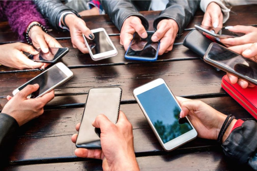 Las marcas tambi&eacute;n quieren participar en el chat grupal