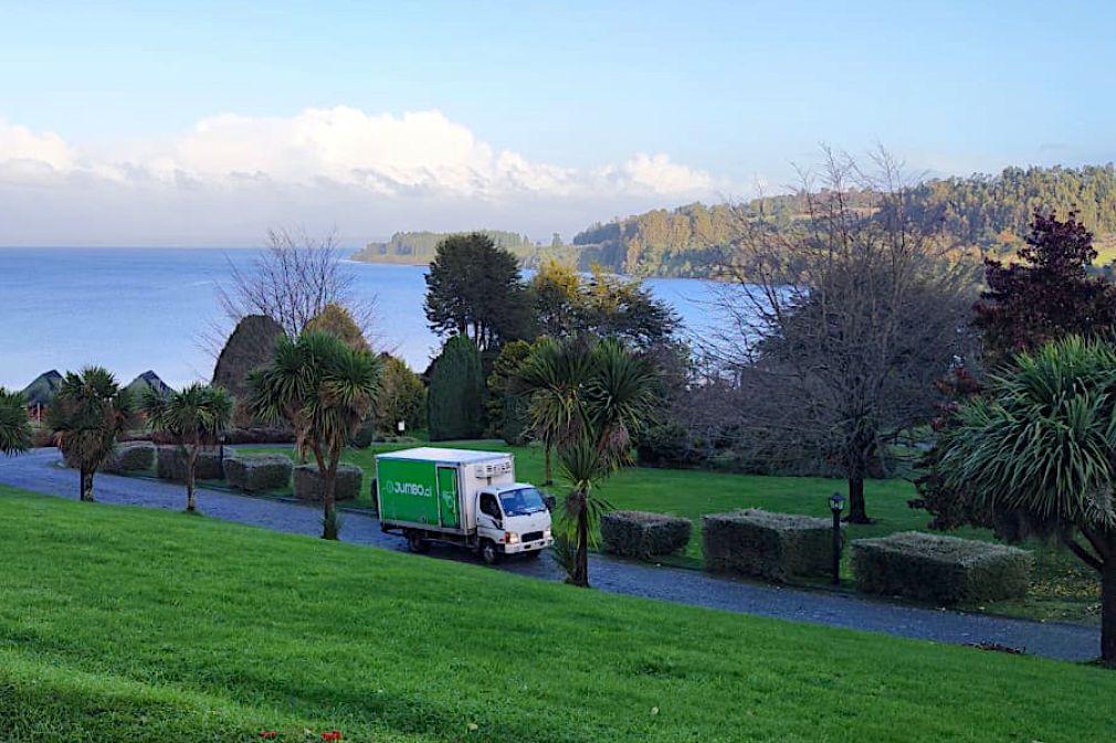 Jumbo refuerza su operación de despachos en verano