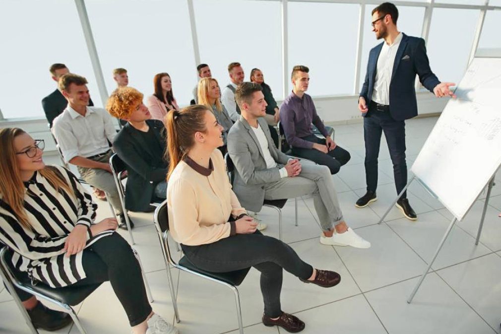 Capacitaci&oacute;n para pymes que incluye temas de marketing