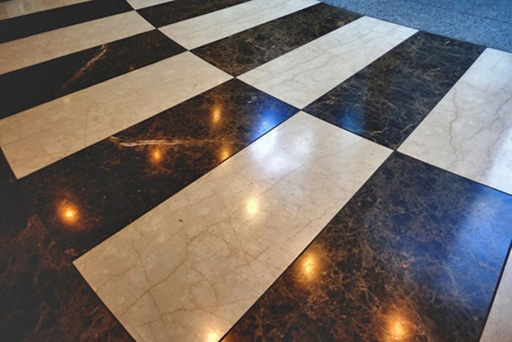 Dise&ntilde;o de interiores: tendencias en pisos para 2025